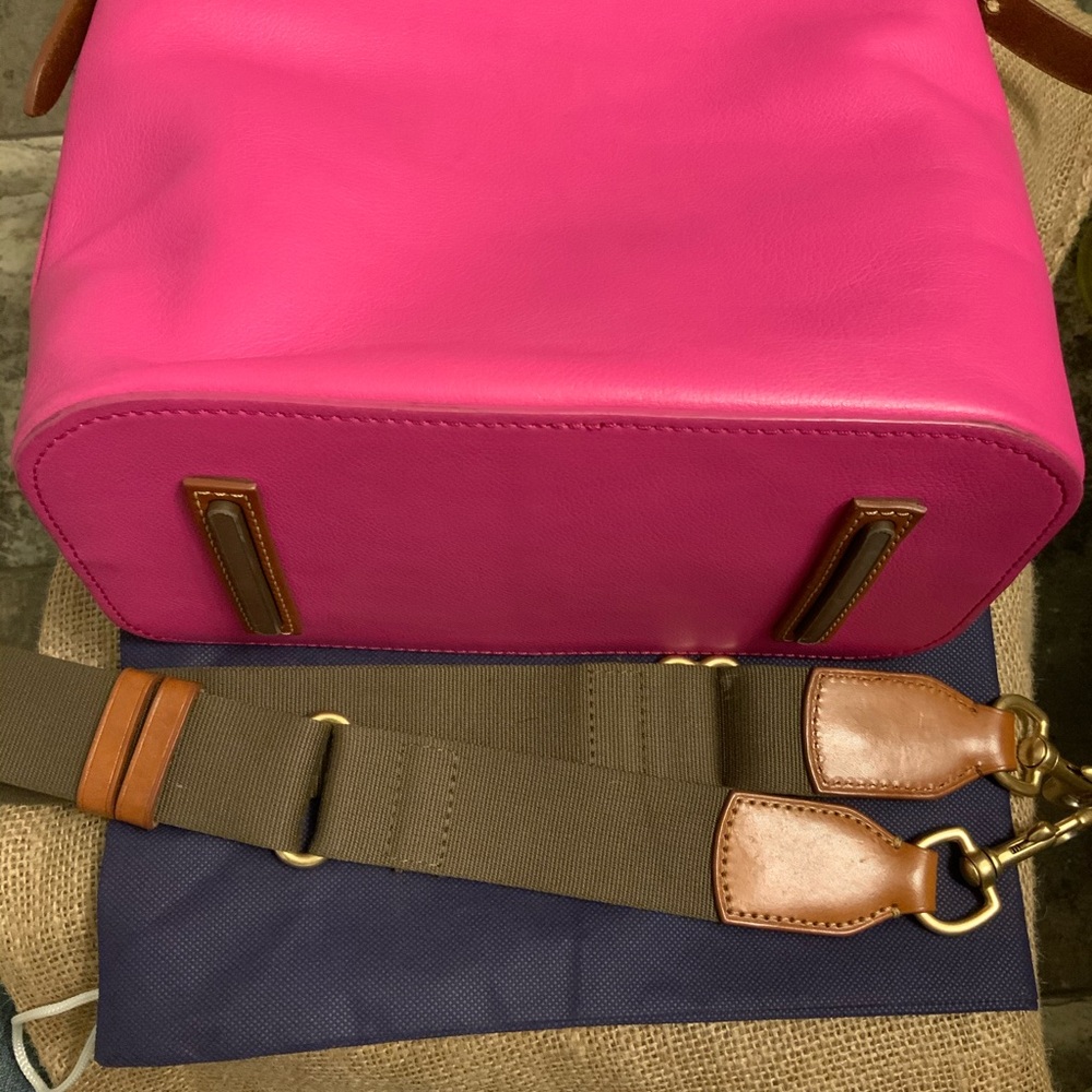 Dooney& Bourke Medium Roxy - Picture 8 of 8